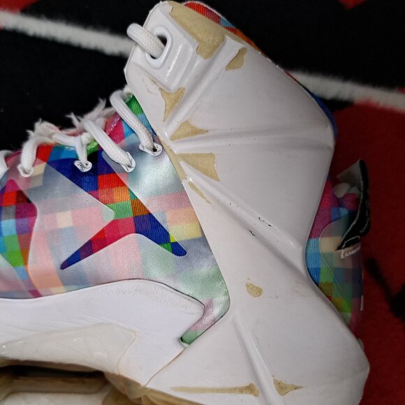 %Size 9.5 Nike LeBron 12 Ext \'Prism\' 748861-900 / GREAT RESTORATION / A 30